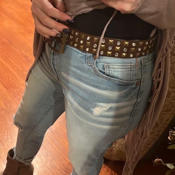 YMI Brown Studded And Rhinestone Vegan Leather Belt Size 13 - Picture 9 of 9